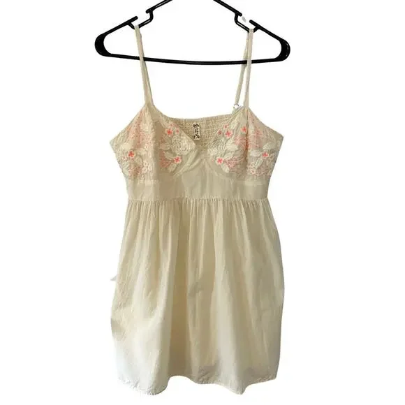 🌹 Bed of Roses Babydoll Slip – Size M – Flirty, Feminine, & SOLD OUT 💋 - Picture 2 of 9